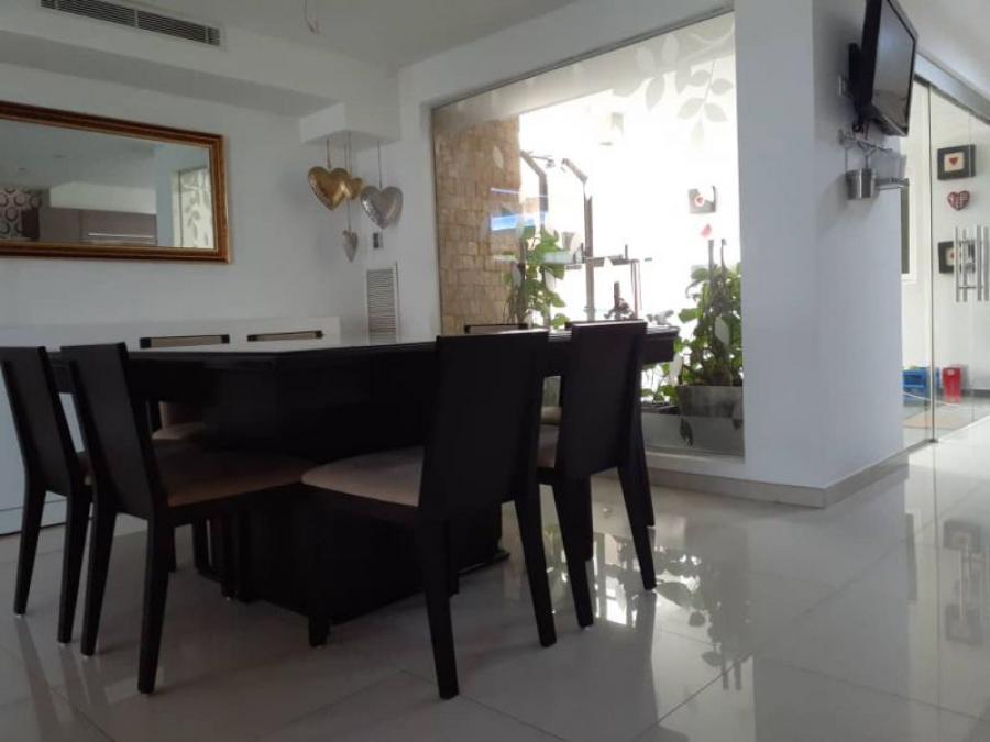 Foto Casa en Venta en Maracaibo, Zulia - U$D 180.000 - CAV154391 - BienesOnLine