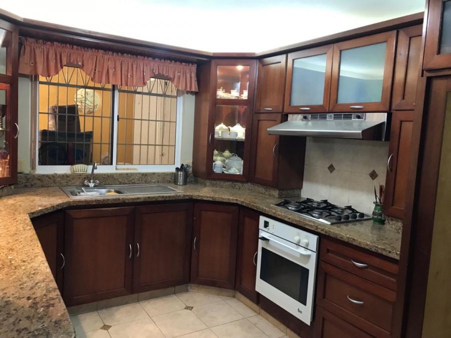 Foto Casa en Venta en Coquivacoa, Maracaibo, Zulia - U$D 26.500 - CAV198426 - BienesOnLine
