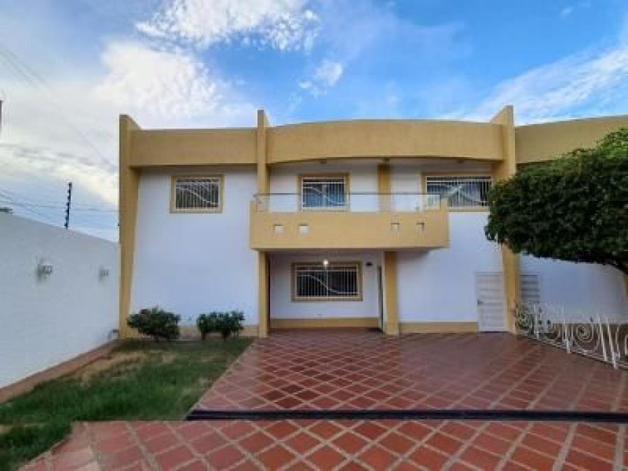 Foto Casa en Venta en Norte, la picola, Zulia - U$D 65.000 - CAV181202 - BienesOnLine