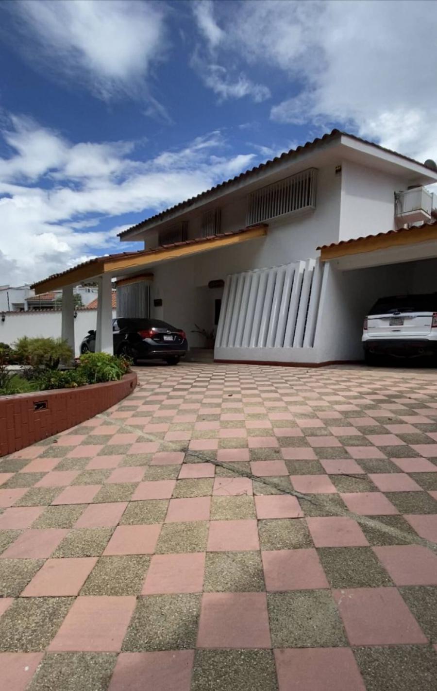 Foto Casa en Venta en Valencia, Carabobo - U$D 220.000 - CAV205096 - BienesOnLine