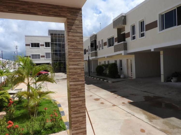 Foto Apartamento en Venta en alonso de ojeda, Ciudad Ojeda, Zulia - BsF 30.000 - APV111004 - BienesOnLine