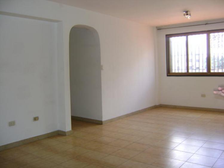 Foto Apartamento en Venta en Base Aragua, Maracay, Aragua - BsF 800.000 - APV32189 - BienesOnLine