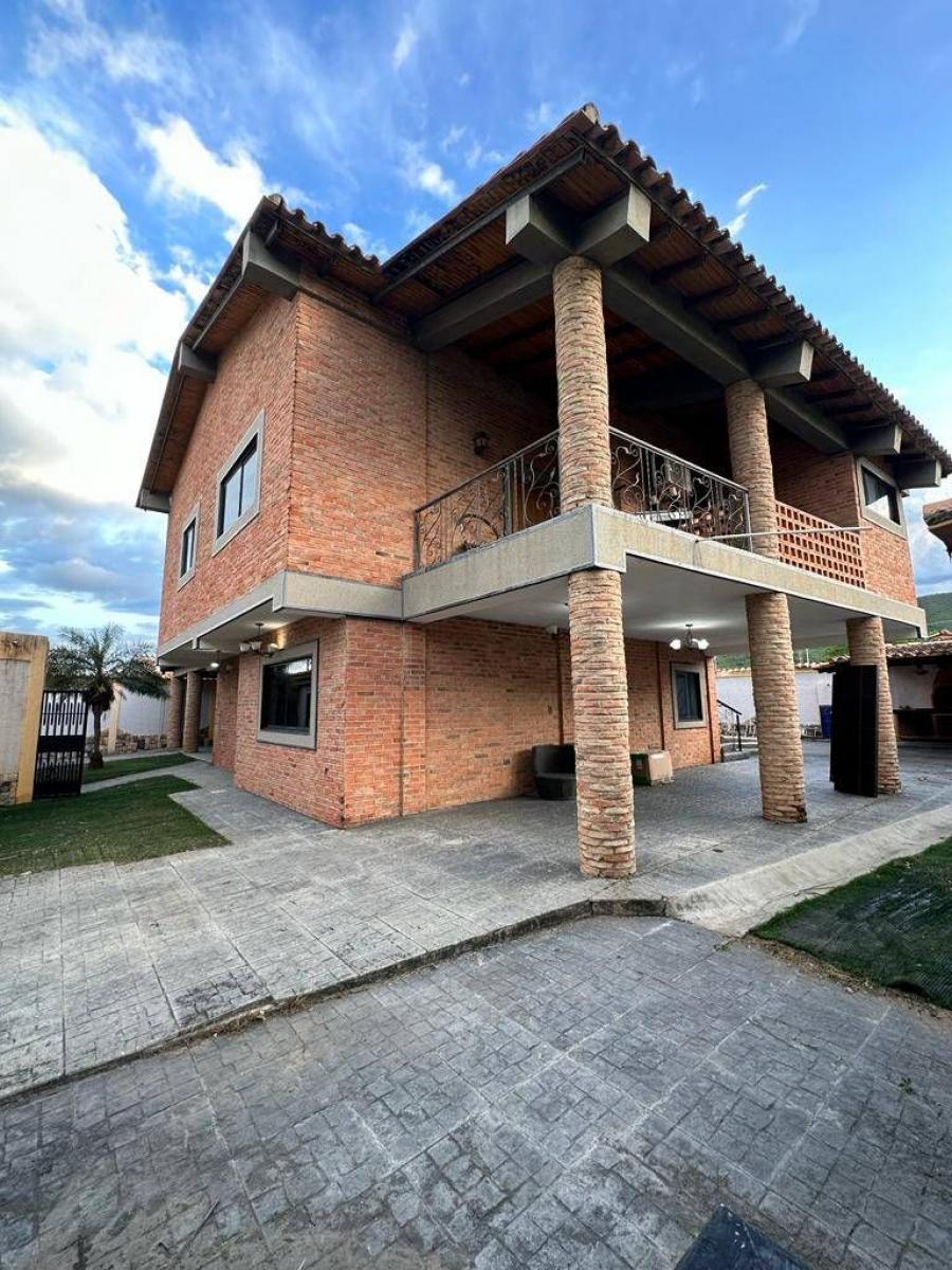 Foto Casa en Venta en San Diego, Carabobo - U$D 230.000 - CAV205093 - BienesOnLine