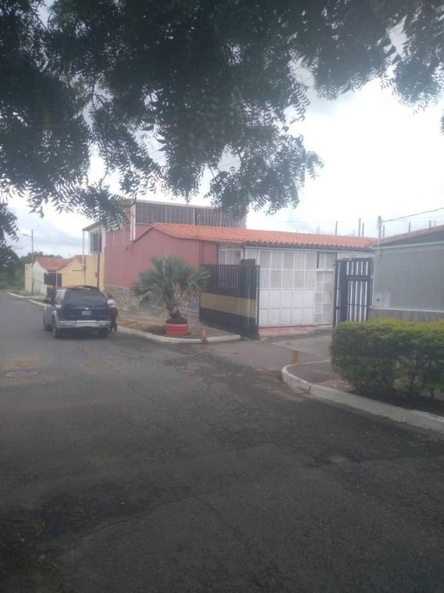 Foto Casa en Venta en Cabudare, Lara - U$D 18.000 - CAV179357 - BienesOnLine