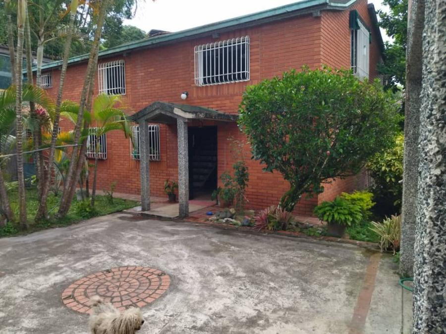 Foto Casa en Venta en EL HATILLO, URB LOS ROBLES, Distrito Federal - U$D 85.000 - CAV180956 - BienesOnLine