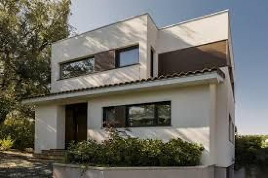 Home in Metric Way