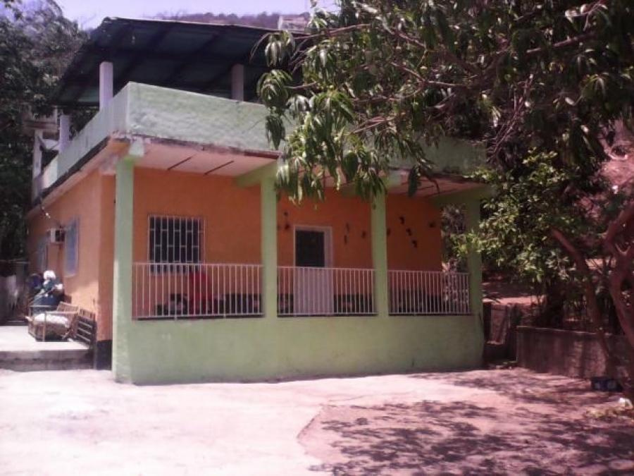 Foto Casa en Venta en las  salinas, Catia La Mar, Vargas - U$D 7.000 - CAV127118 - BienesOnLine