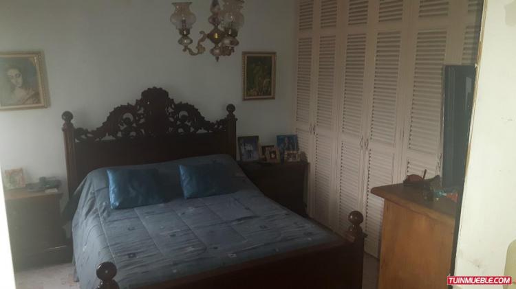 Foto Apartamento en Venta en El hatillo Norte, Caracas, Distrito Federal - BsF 850.000.000 - APV100432 - BienesOnLine