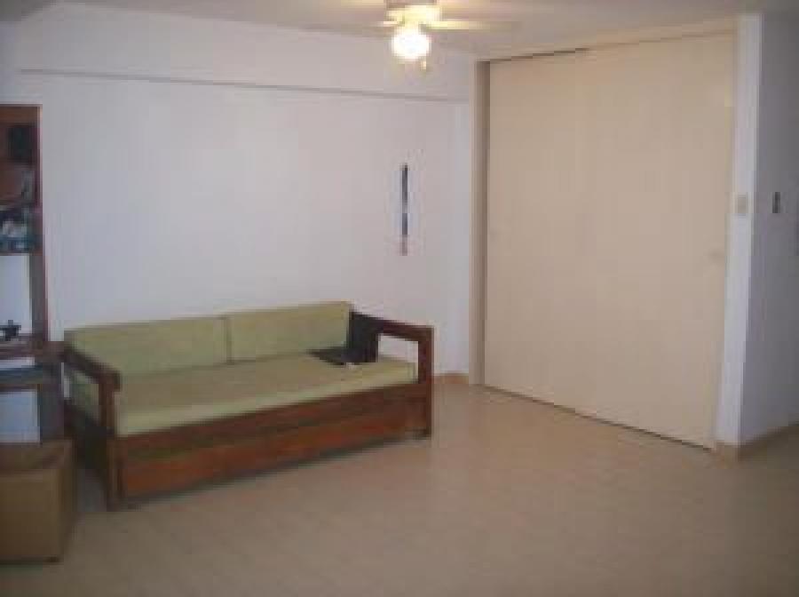 Foto Apartamento en Venta en Caraballeda, Caracas, Distrito Federal - U$D 12.000 - APV207157 - BienesOnLine