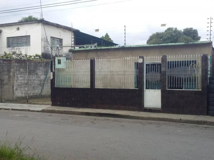 Foto Casa en Venta en Maracay, Maracay, Aragua - U$D 11.000 - CAV137381 - BienesOnLine