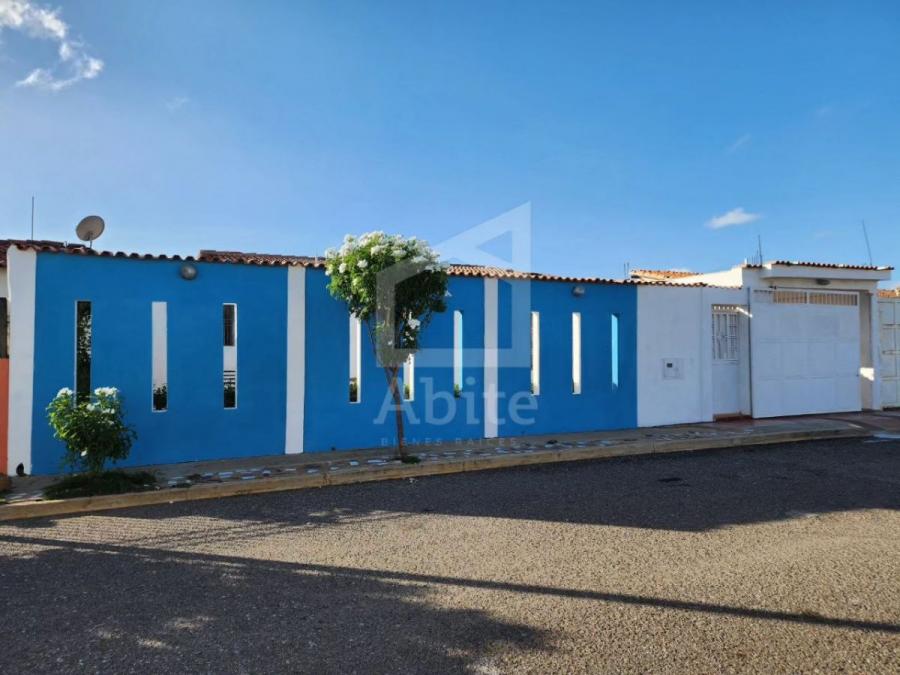 Foto Casa en Venta en Punto Fijo, Falcn - U$D 25.000 - CAV215360 - BienesOnLine