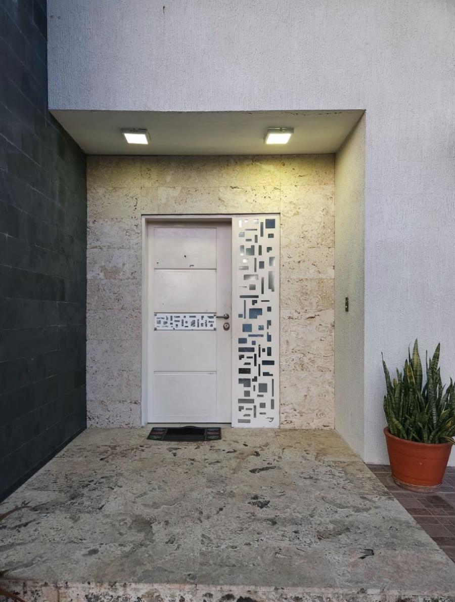 Home in Metric Way