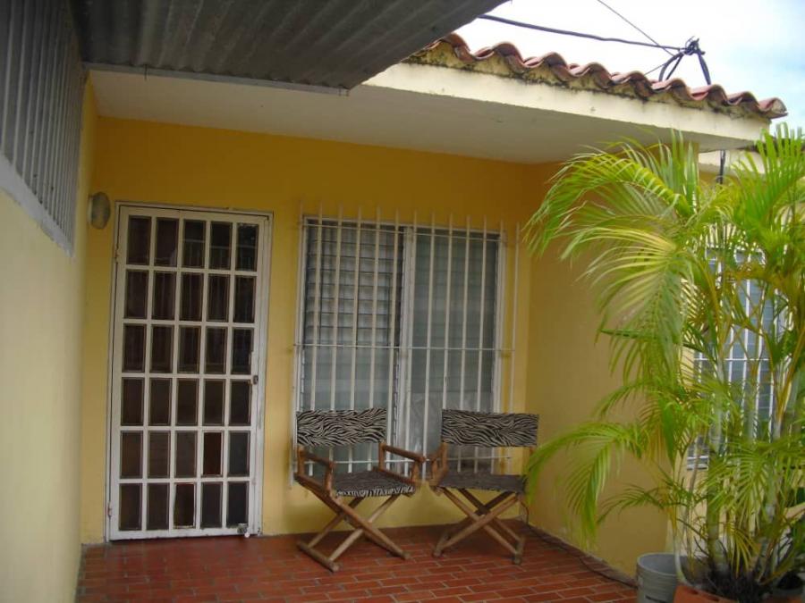 Foto Casa en Venta en Urb Los Naranjos, Guacara, Carabobo - U$D 16.800 - CAV141635 - BienesOnLine