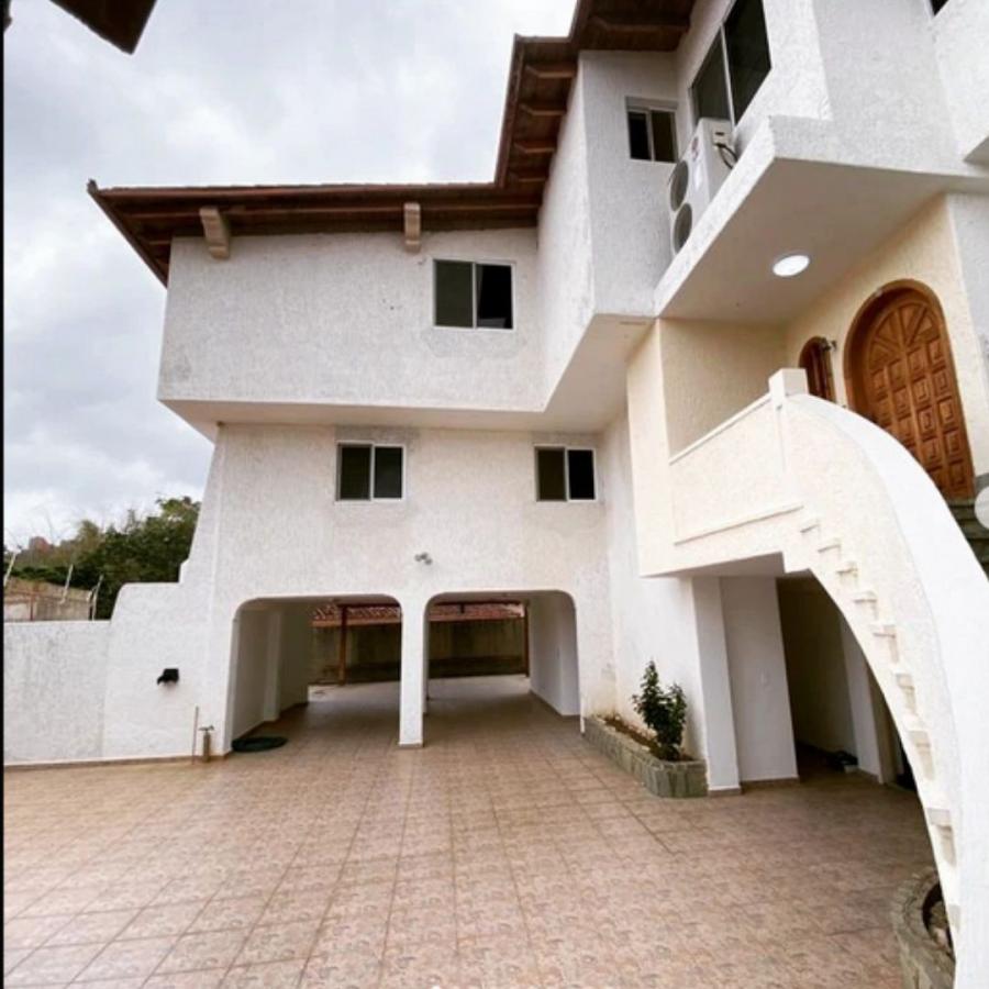 Foto Casa en Venta en Baruta, La Trinidad, Distrito Federal - U$D 420.000 - CAV176668 - BienesOnLine