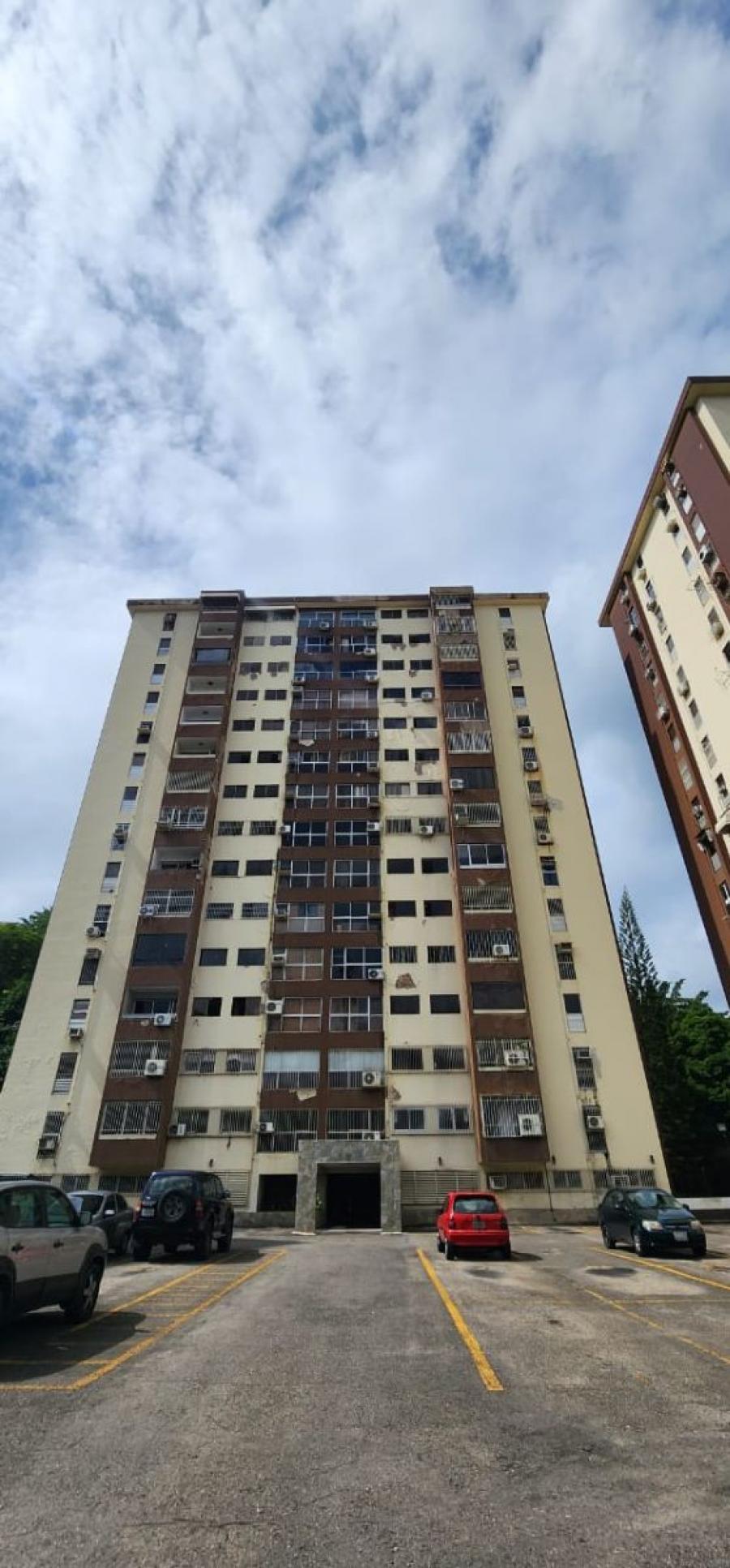 Foto Apartamento en Venta en San Jose, Avenida Cuatricentenaria, Carabobo - U$D 45.000 - APV203435 - BienesOnLine