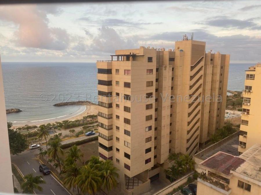 Foto Apartamento en Venta en PLAYA GRANDE, Catia La Mar, Vargas - U$D 49.000 - APV206344 - BienesOnLine