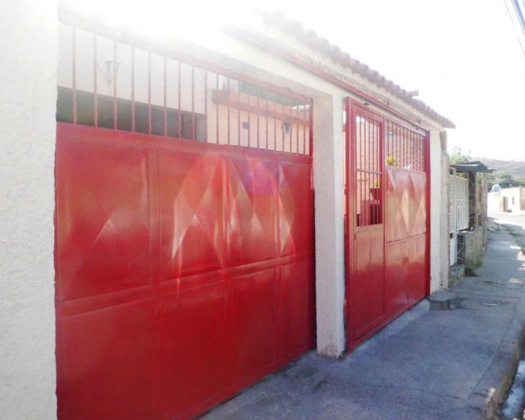 Foto Casa en Venta en Maracay, Aragua - BsF 3.000.000 - CAV62977 - BienesOnLine