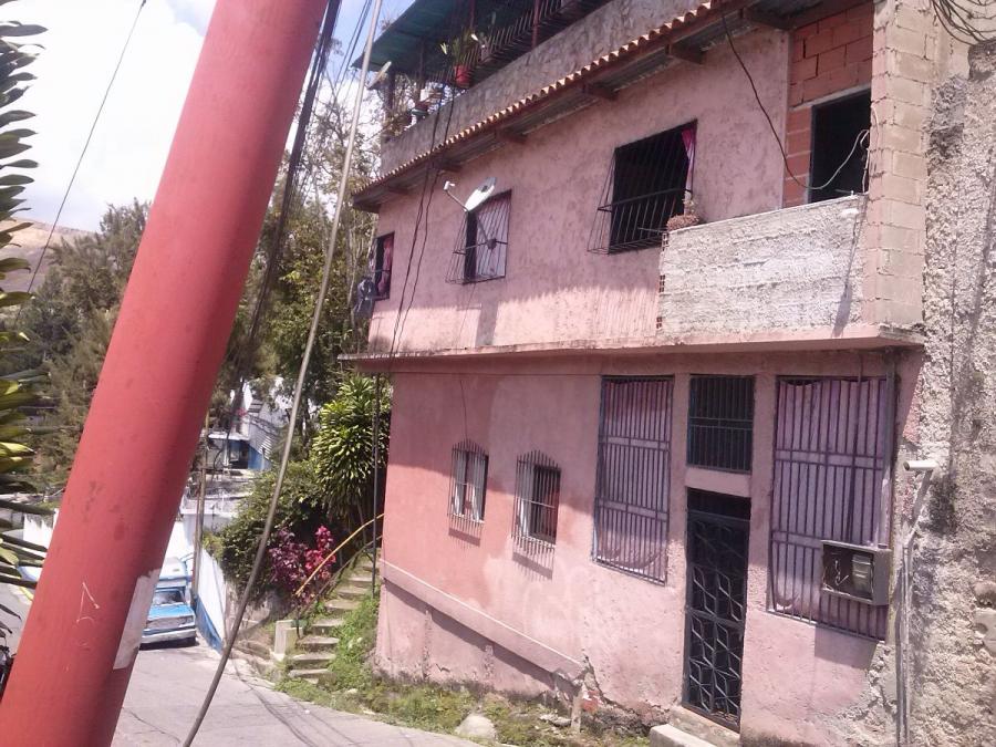 Foto Casa en Venta en LOS TEQUES, ALBERTO RAVELL, Miranda - U$D 12.000 - CAV125016 - BienesOnLine