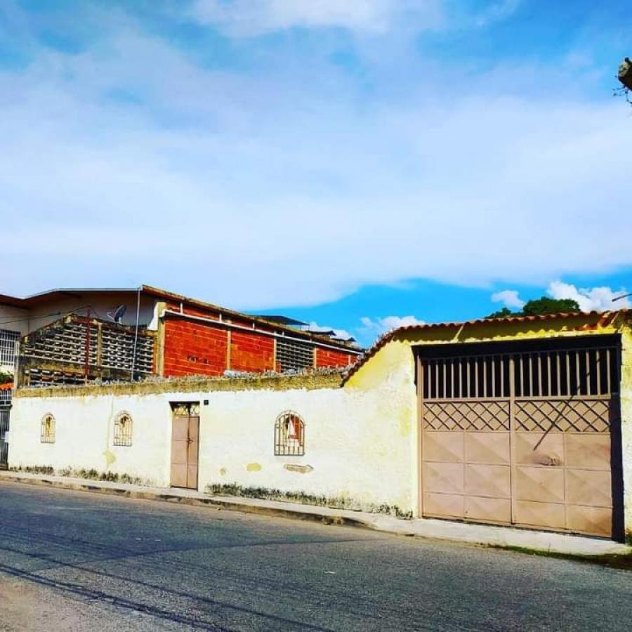 Foto Casa en Venta en Maracay, Aragua - U$D 23.000 - CAV212627 - BienesOnLine