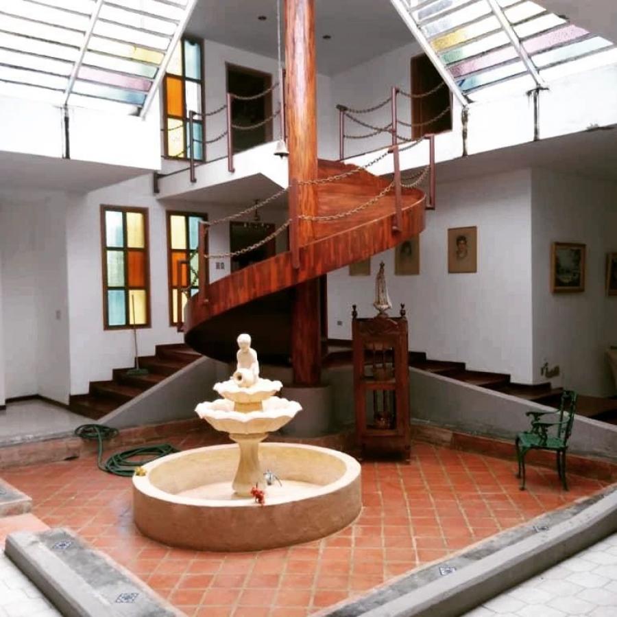 Foto Casa en Venta en Caracas, Distrito Federal - U$D 430.000 - CAV178060 - BienesOnLine