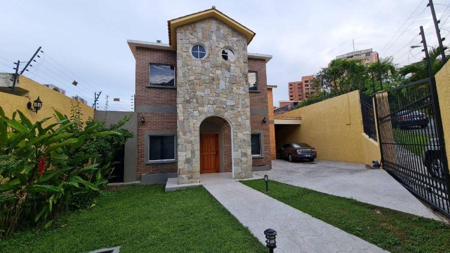 Foto Casa en Venta en Valencia, Carabobo - U$D 380.000 - CAV162110 - BienesOnLine
