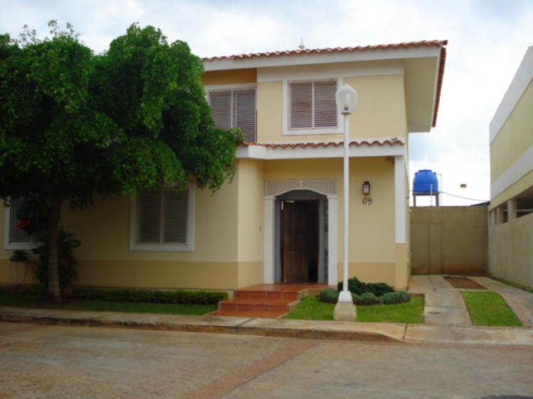 Foto Casa en Venta en coquivacoa, Maracaibo, Zulia - BsF 1.050.000 - CAV31489 - BienesOnLine