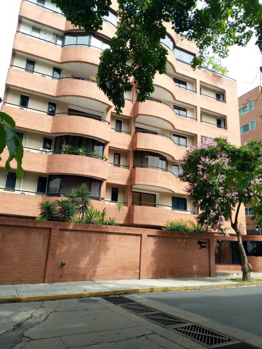 Foto Apartamento en Venta en CHACAO, CAMPO ALEGRE, Distrito Federal - U$D 280.000 - APV220443 - BienesOnLine