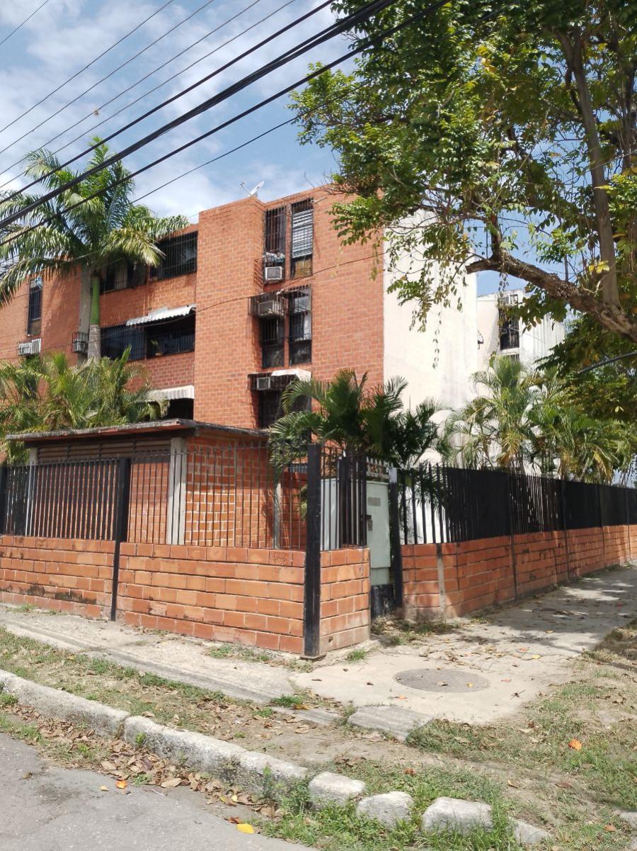 Foto Apartamento en Venta en Los Guayos, Valencia, Carabobo - U$D 13.000 - APV220895 - BienesOnLine